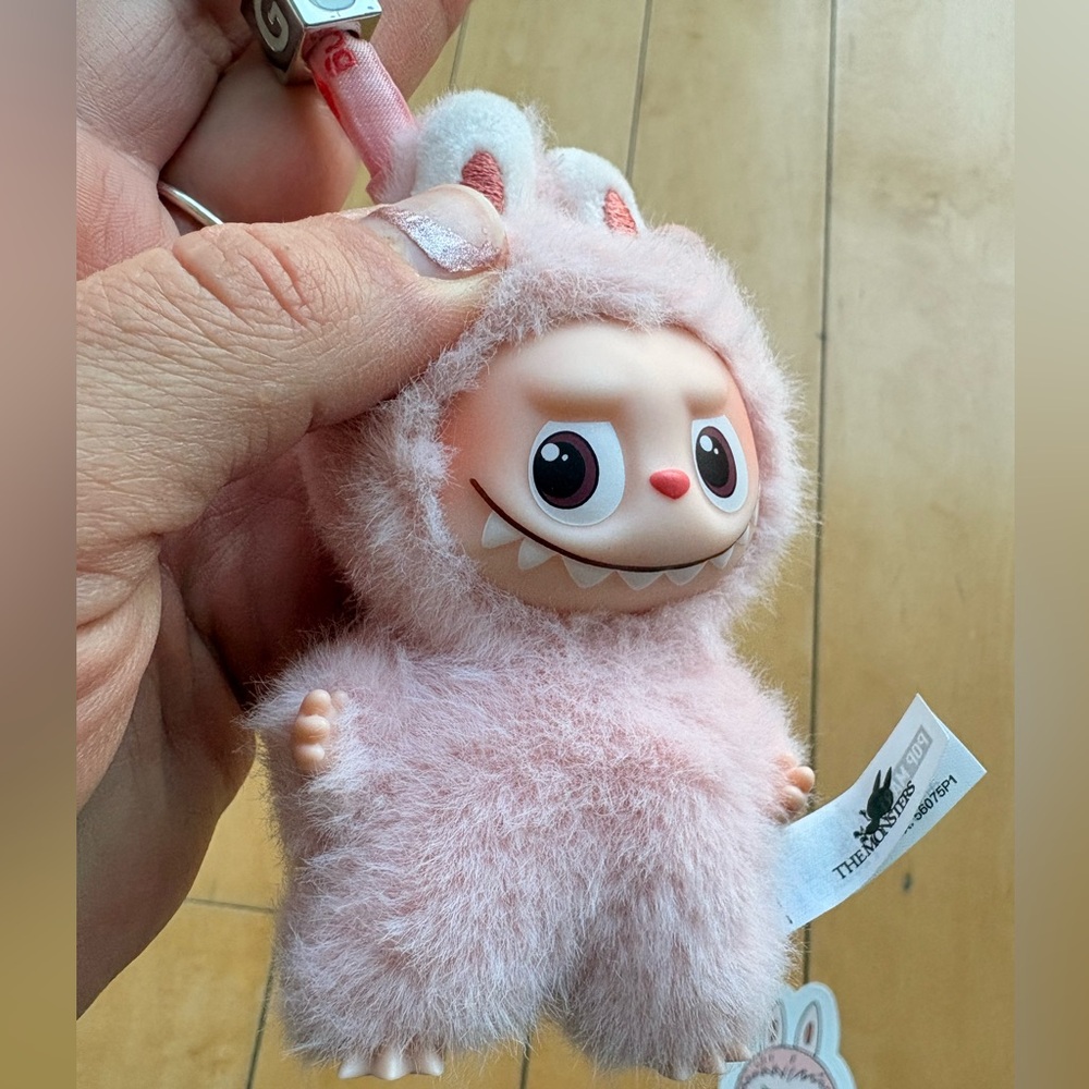 POP MART The Monster Pin for Love Series (N-Z) Mini Labubu Doll - Picture 4 of 7